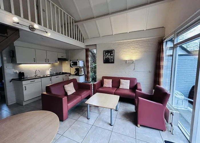 Bungalowpark - Delta 154 Дом отдыха