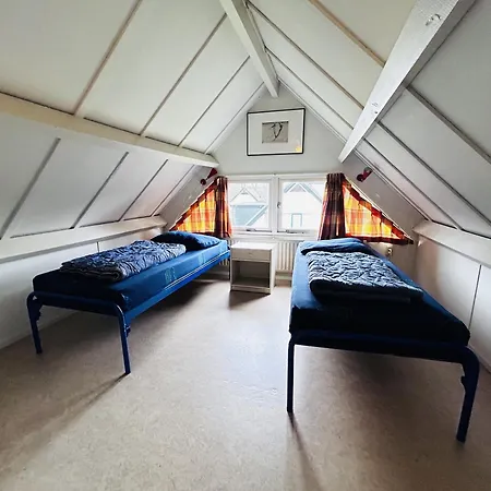 בית נופש Bungalowpark - Delta 154 *