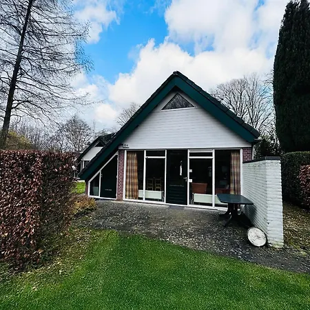 בית נופש Bungalowpark - Delta 154 *